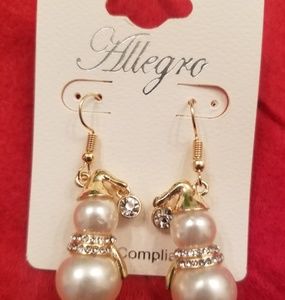 NWT snowman earrings